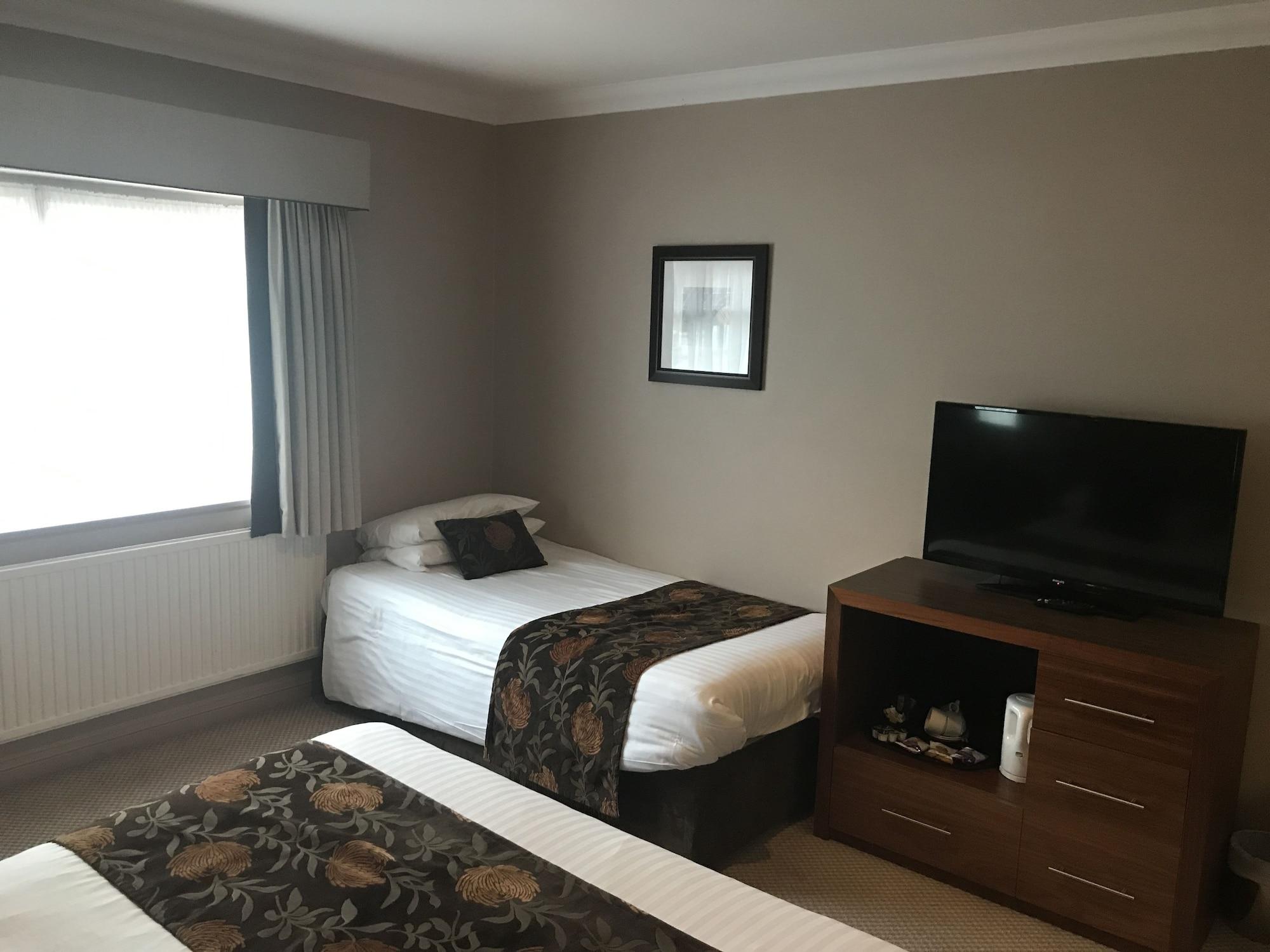 Best Western Rockingham Forest Hotel 코비 외부 사진