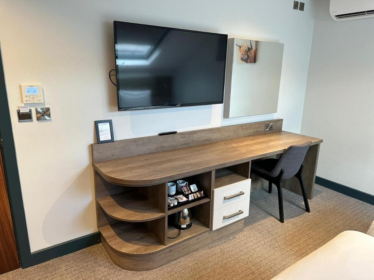 Best Western Rockingham Forest Hotel 코비 외부 사진