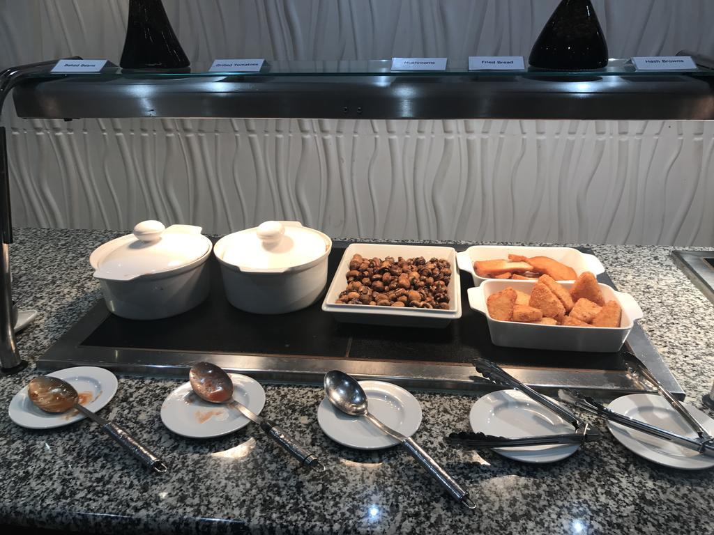 Best Western Rockingham Forest Hotel 코비 외부 사진